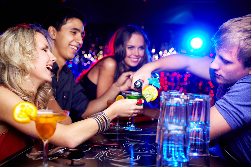 Amigos en el bar