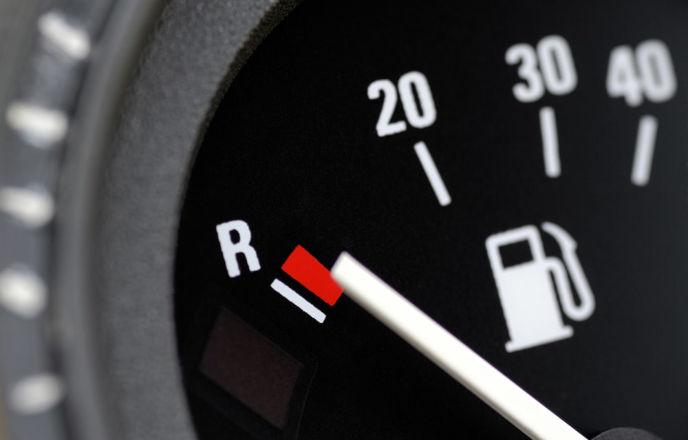 Indicador de combustible del coche vacío