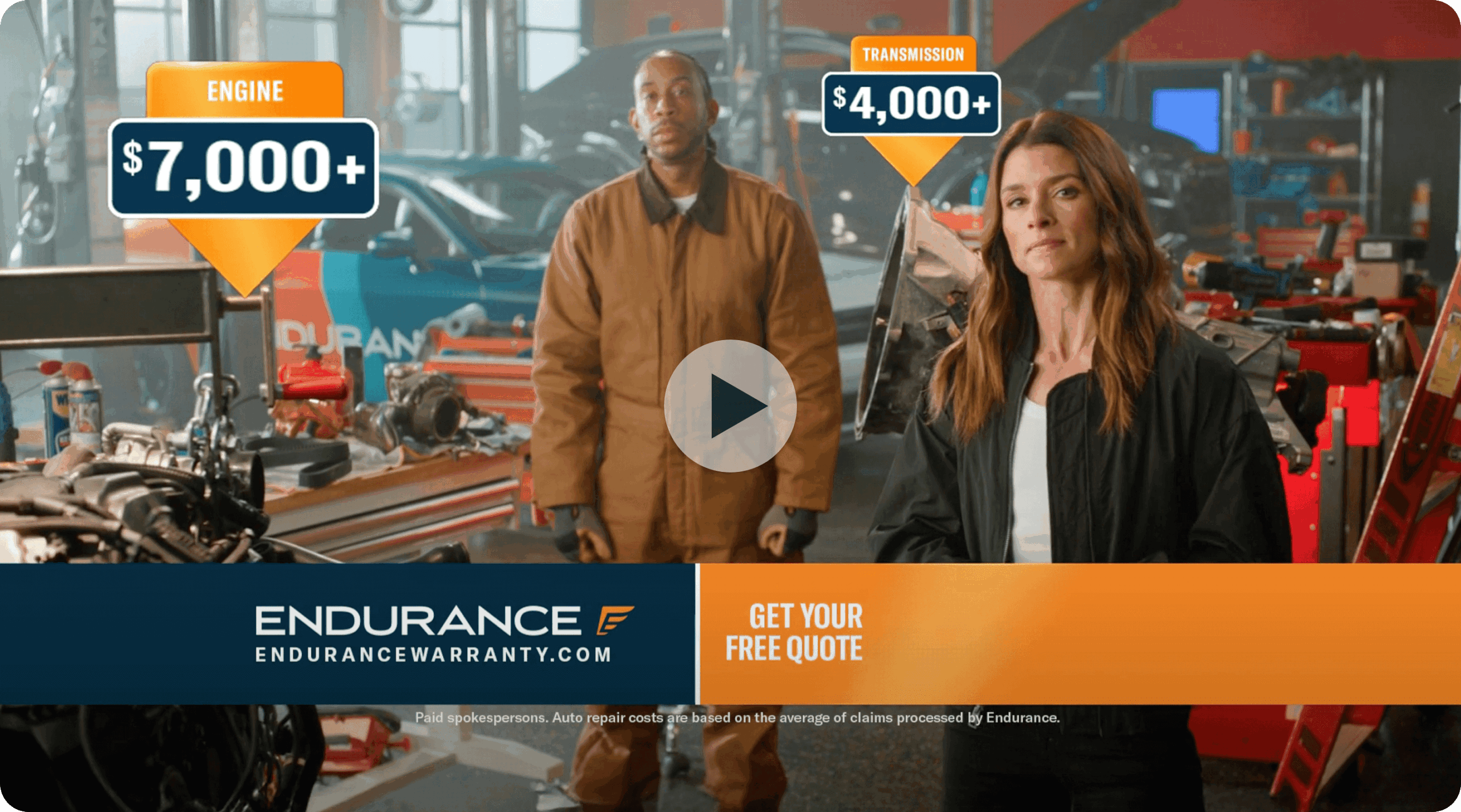 Danica Patrick y Ludacris en un taller de carrocería